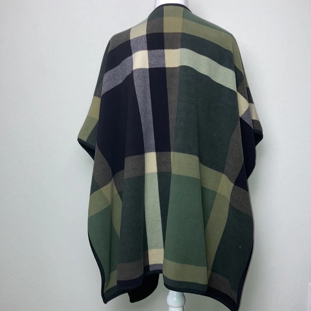 D&Co Plaid Stole, Poncho, Shawl, Cape Plaid Black & Green Stole